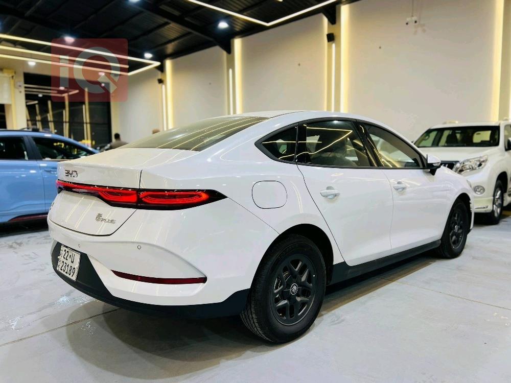 بي واي دي Qin Plus